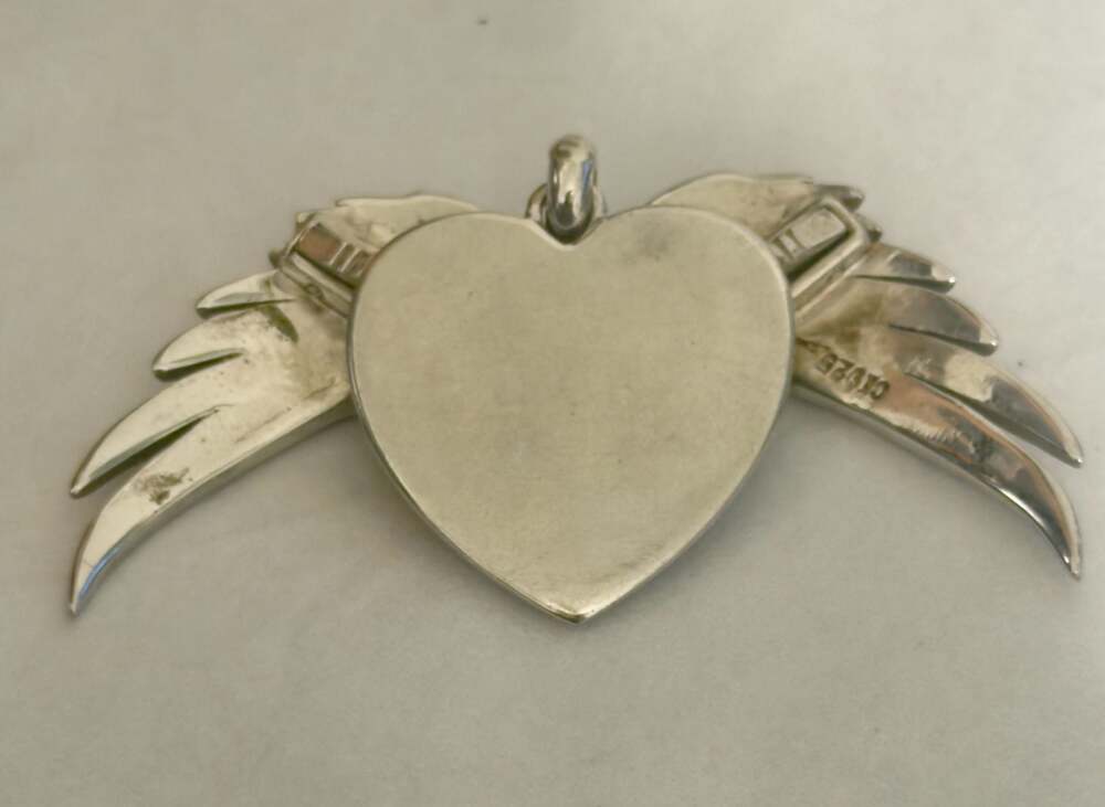 Now you can buy jewelry from the Long Island Medium - Picture 3 of 5